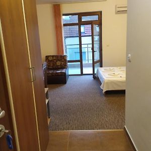 Studio mit Queensize-Bett